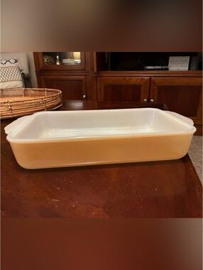 Vintage Fire-King Anchor Hocking Milk Glass 1.5 Qt Baking Dish #410 Made in USA